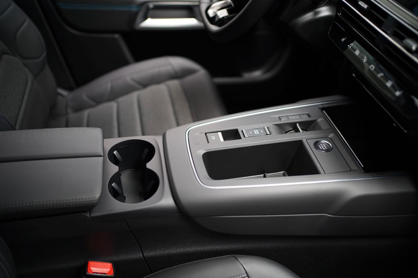 Fahrzeugabbildung Citroën C5 Aircross BlueHDi 130 EAT8 Max Automatik Navi