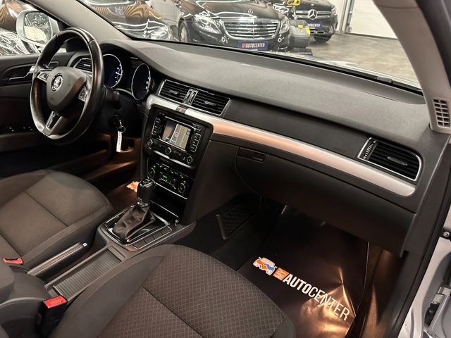 Skoda Superb Combi Exclusive *Xenon*PDC*Klima*DAB*Navi