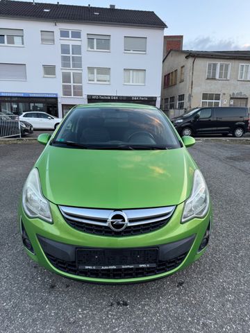 Opel Corsa D Satellite