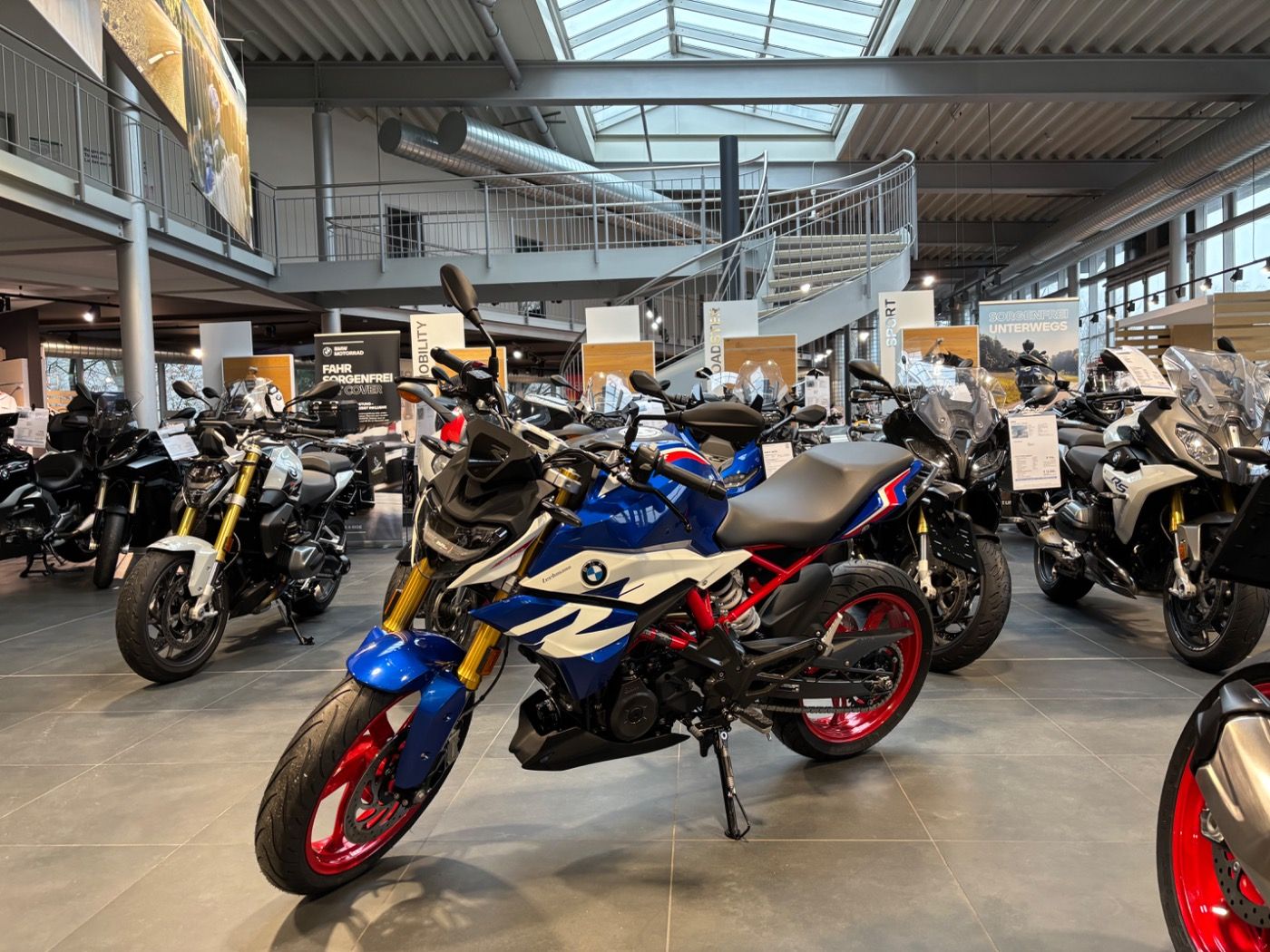 Fahrzeugabbildung BMW G 310 R Style Sport