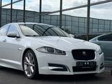 Jaguar XF 3.0 V6 Kompressor Kamera LED Leder - Jaguar XF mit Benzin-Antrieb: Limousine, 3.0