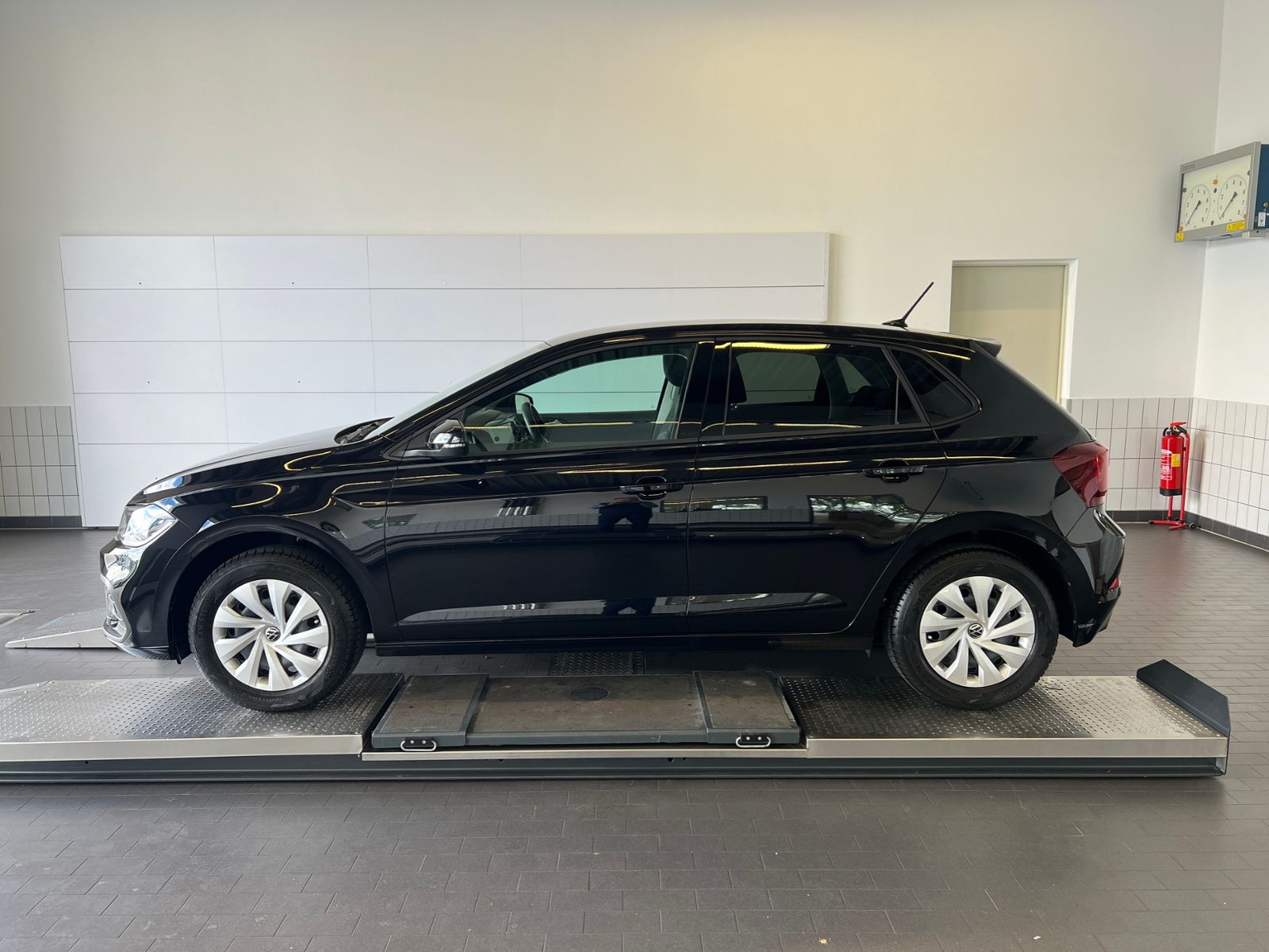 Fahrzeugabbildung Volkswagen Polo Life 1.0 *LED, Climatronic, Sitzhzg., AppCo