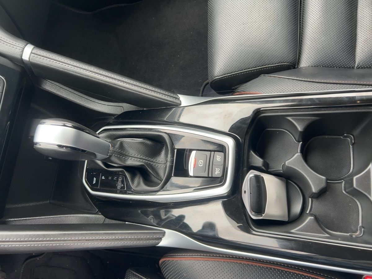 Fahrzeugabbildung Renault Koleos Initiale Paris 2.0 dCi 185 4WD ACC