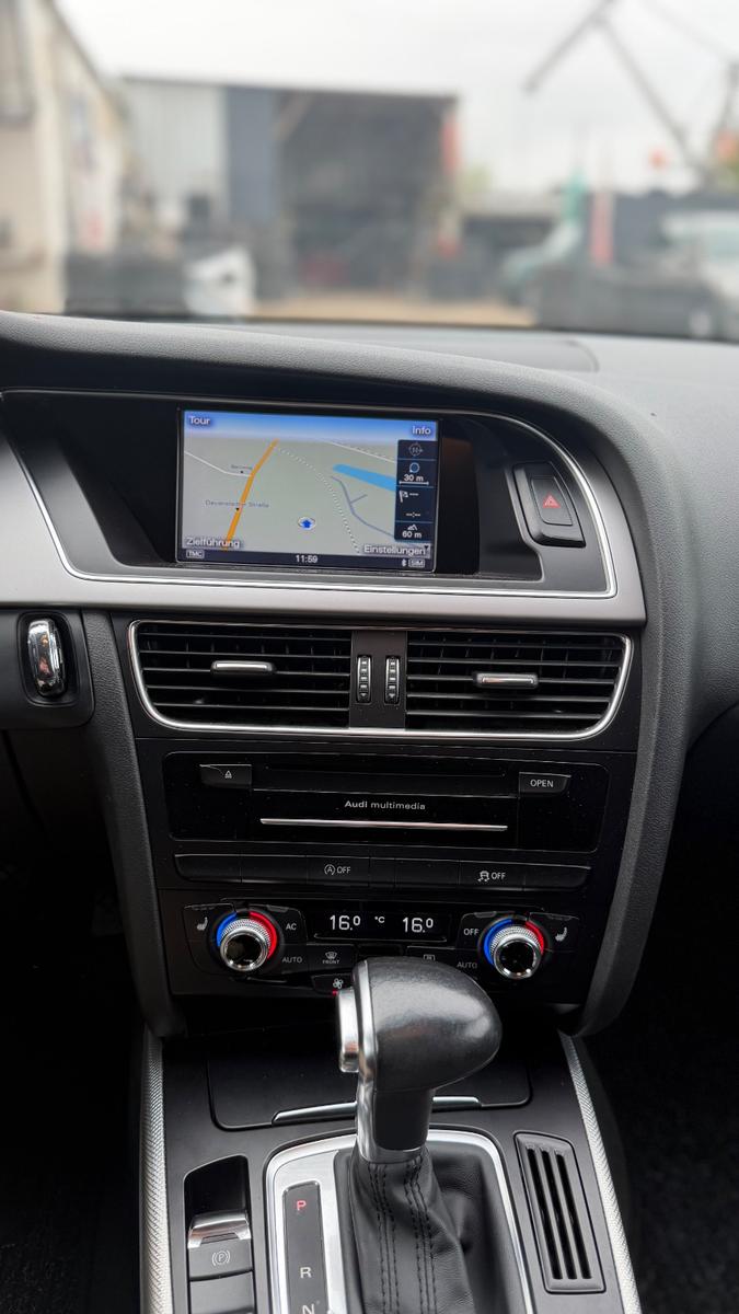 Audi A4 2013 — photo 22