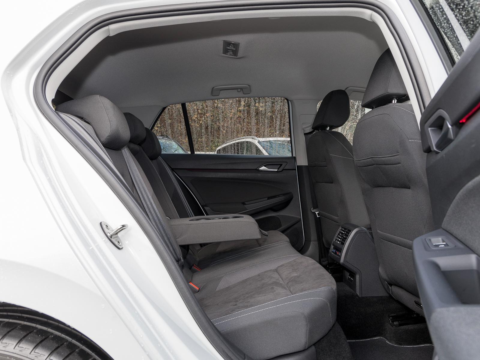Volkswagen Golf VIII 1.5 TSI Style STANDHZG AHK NAVI LED HU