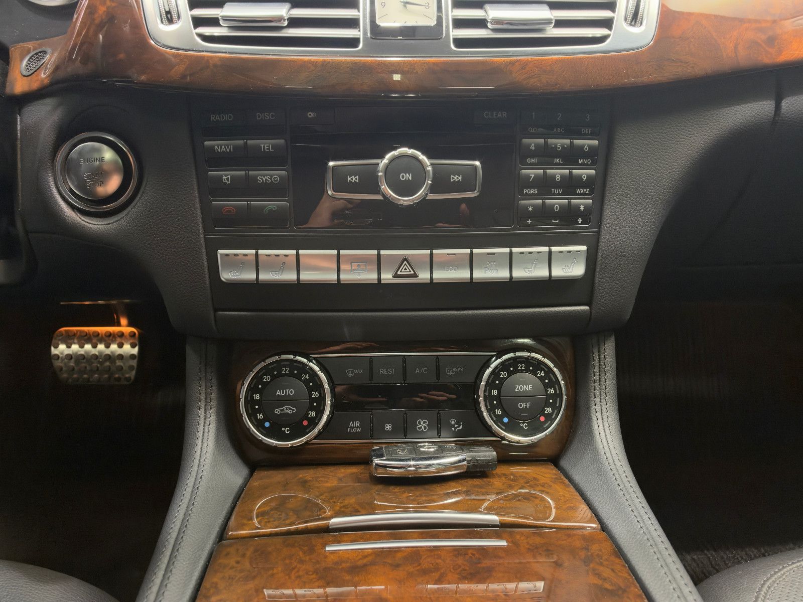 Fahrzeugabbildung Mercedes-Benz CLS 500 |AMG-LINE|H/K|PANO|AIR-MATIC|DE-FZG