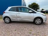 Toyota Yaris Life+Kamer +Bluetooth+USB - Toyota Yaris: Bluetooth