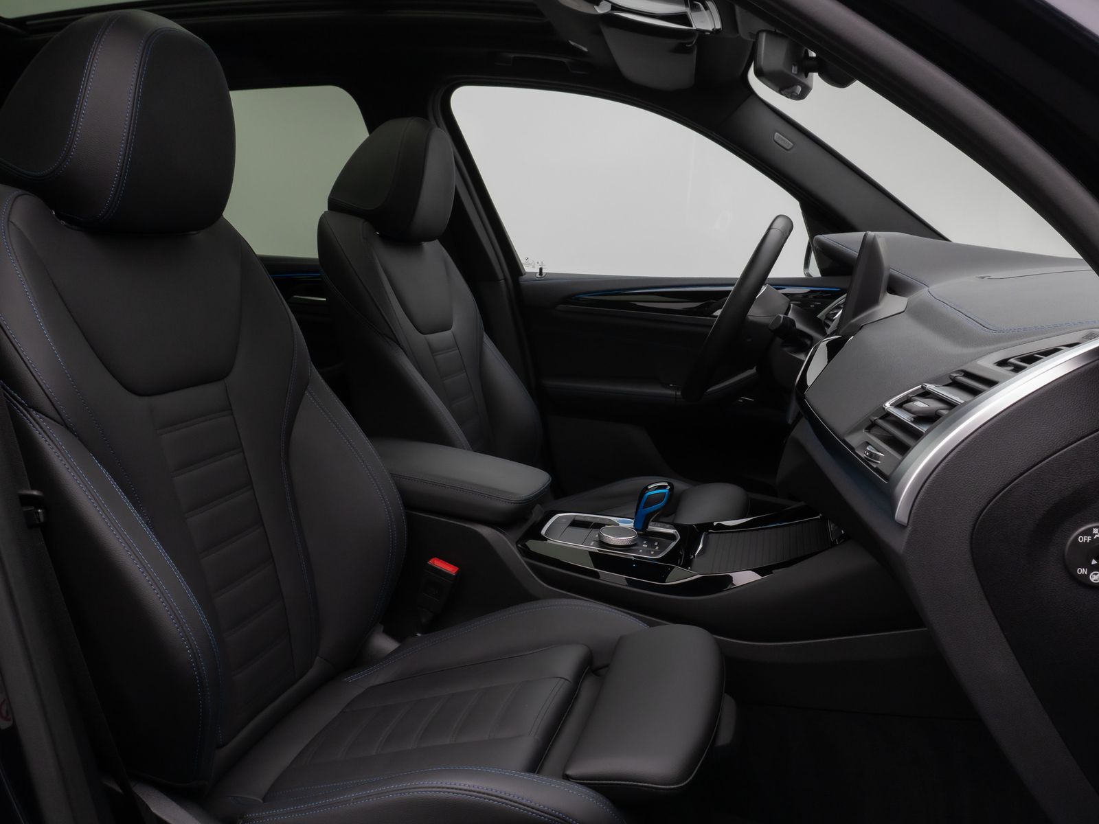 Fahrzeugabbildung BMW iX3 Impressive M Sport 360°HUD DAB H/K AHK Komfo