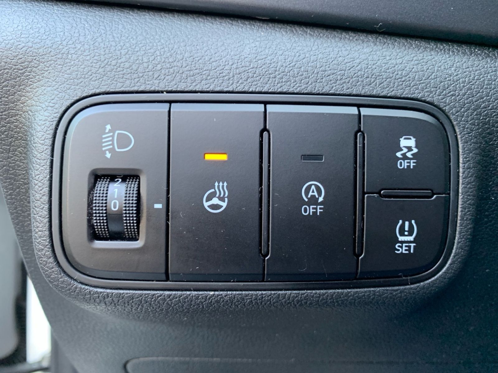 Fahrzeugabbildung Hyundai i20 1.0 T-GDI Trend Mild-Hybrid 8xbereift