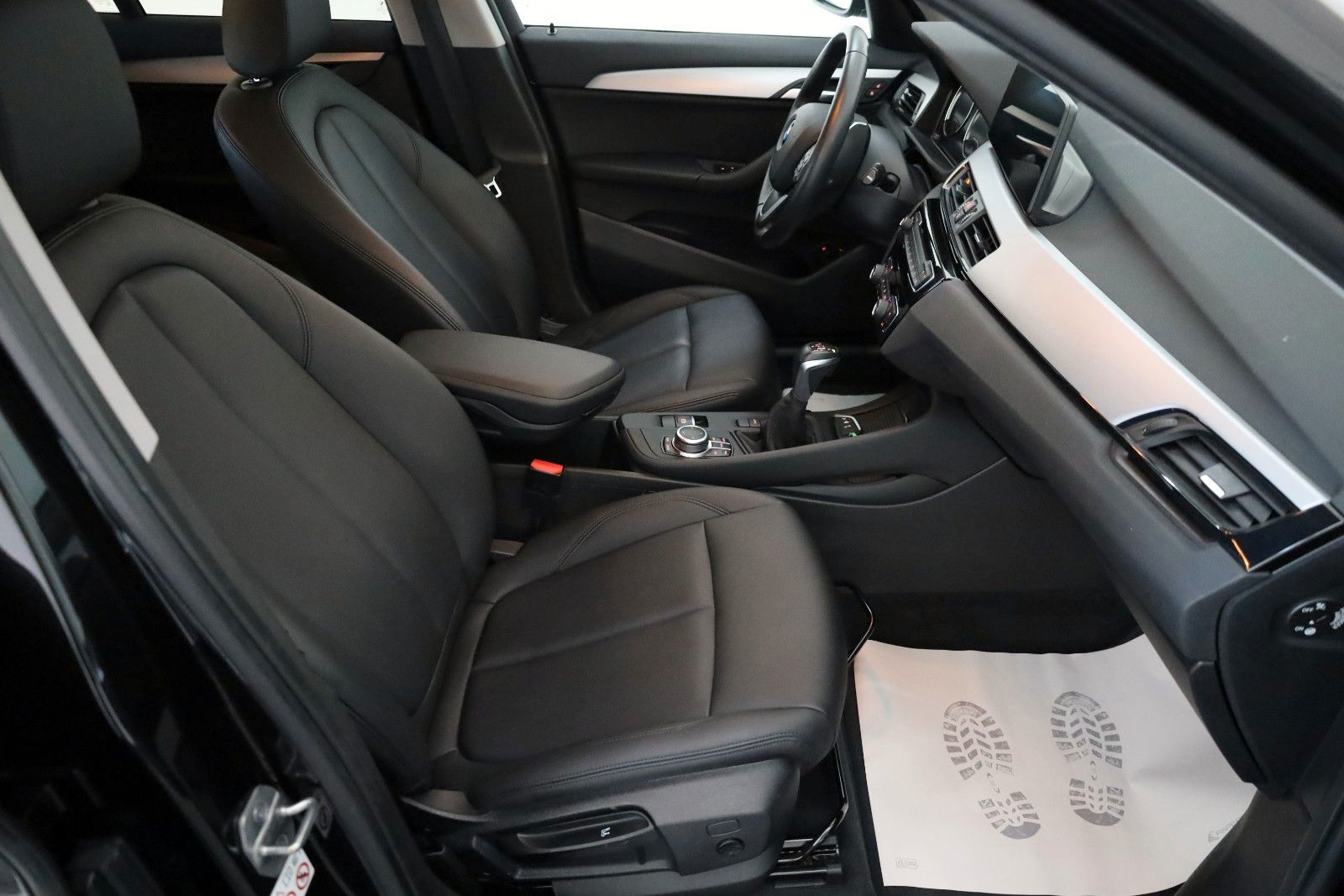 Fahrzeugabbildung BMW X1 xDrive 25 e Advantage,Leder,Navi,LED,HUD,SH
