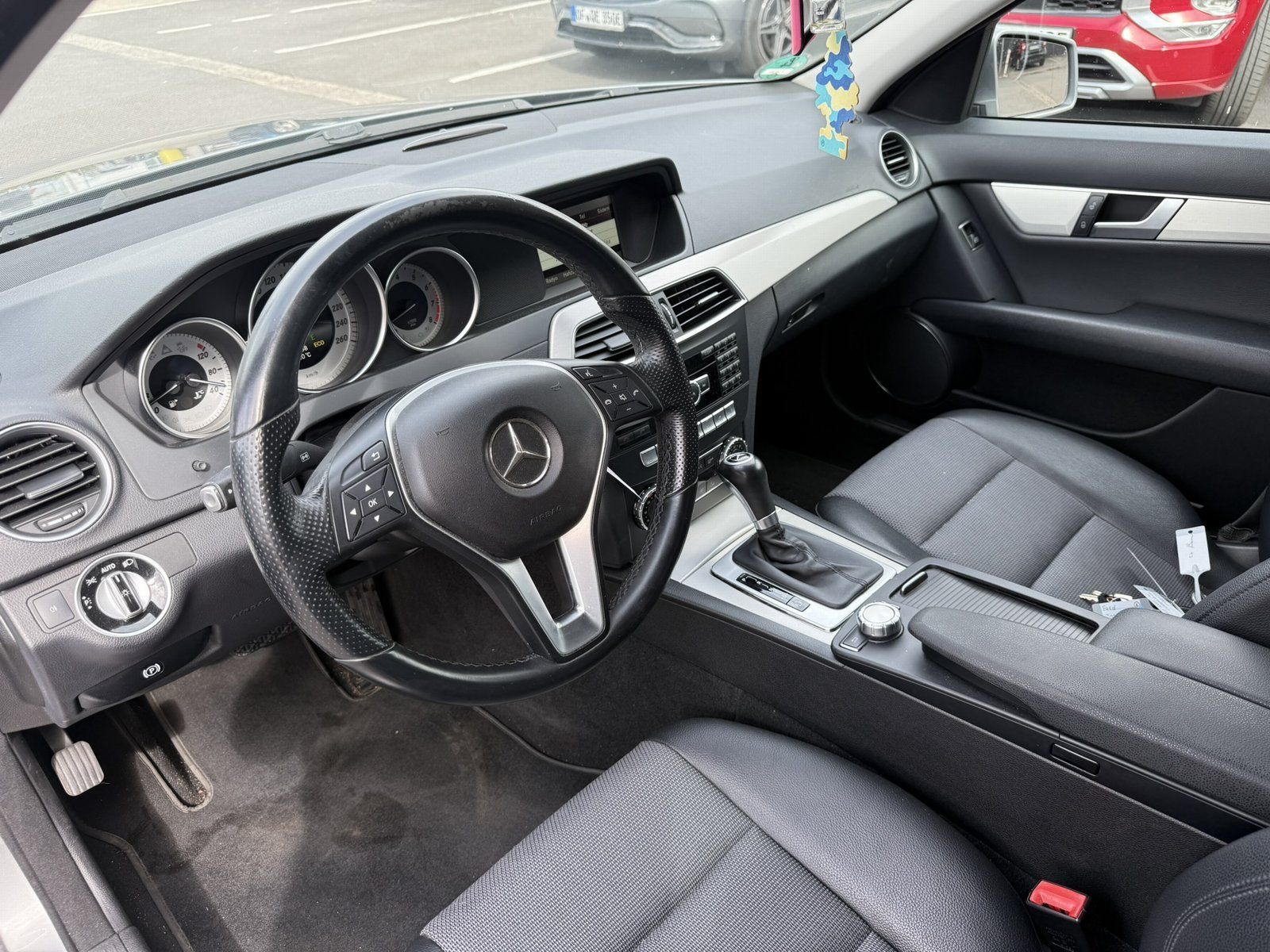 Fahrzeugabbildung Mercedes-Benz C 180 CGI Avantgarde