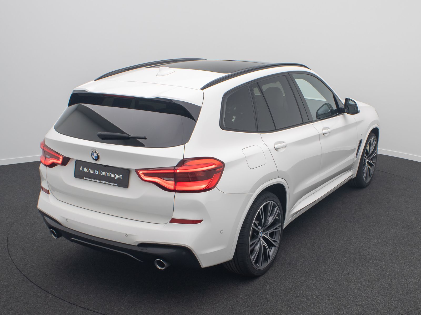 Fahrzeugabbildung BMW X3 xD20d M Sport Kamera Panorama HUD DAB HiFi
