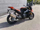 Aprilia Tuono V4 1100 Factory - APRILIA TUONO V4 1100 FACTORY