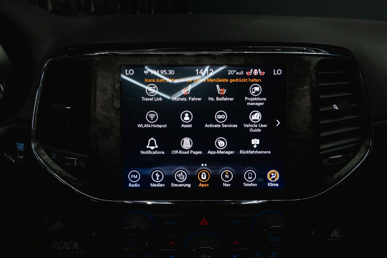 Fahrzeugabbildung Jeep Grand Cherokee 3.6 4x4 Altitude *Pano*CarPlay*