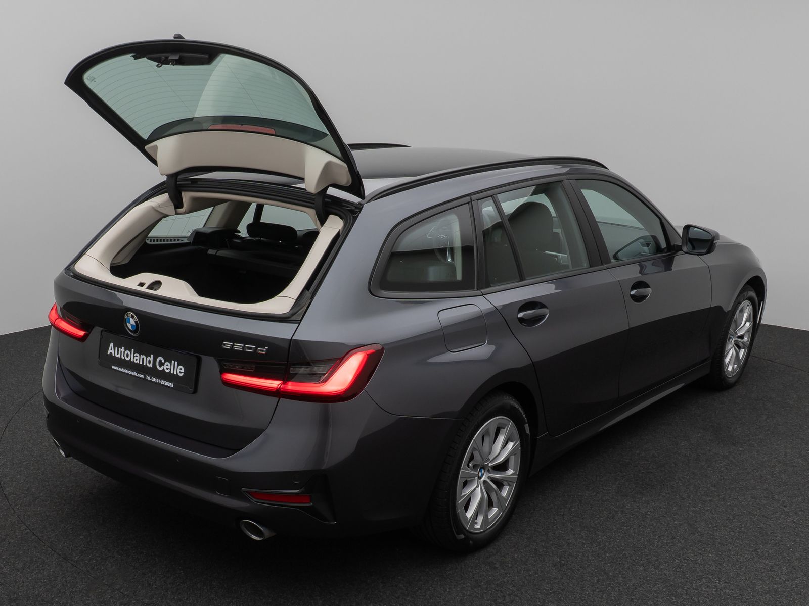 Fahrzeugabbildung BMW 320d  DAB CockPit+ Lordos PDC Geschwindigkeitsre