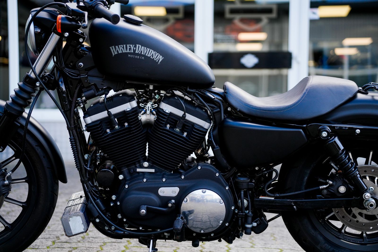 Fahrzeugabbildung Harley-Davidson XL883N Sportster Iron 883 - Jekill - 1. Hand