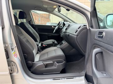 Volkswagen Golf Plus - 12