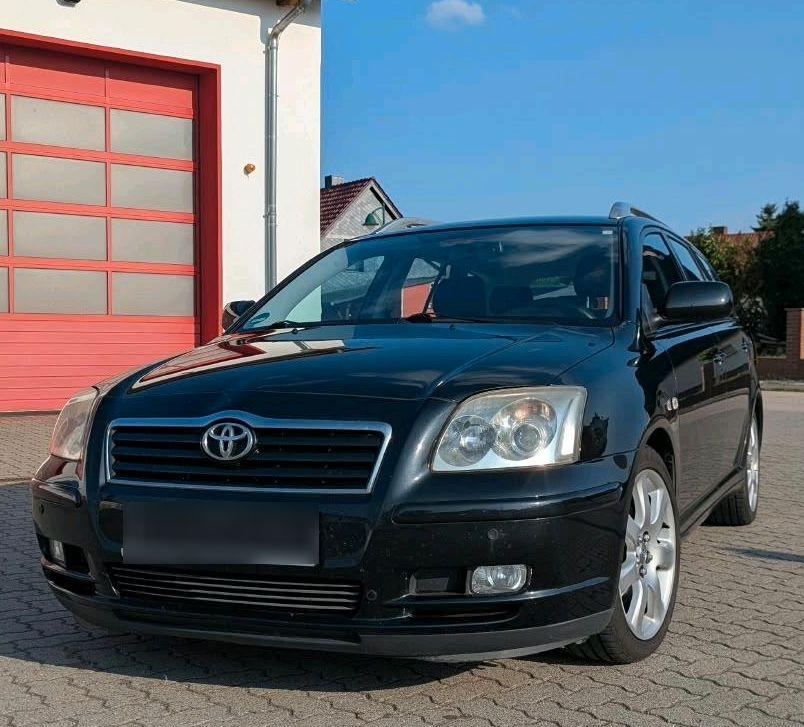 Toyota Avensis, 2004 — авто для ЗСУ з Європи