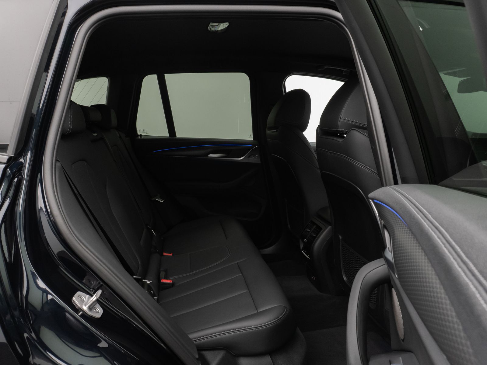 Fahrzeugabbildung BMW X3 M40i  Kamera Laser HUD DAB H/K ACC Komfort