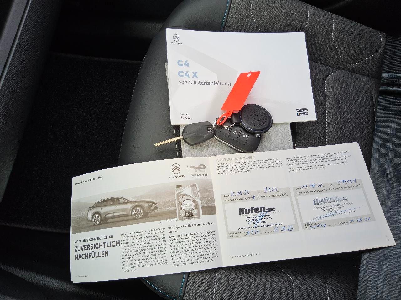 Fahrzeugabbildung Citroën C4 Lim. 1.2T PLUS NAVI/LED/KAMERA/VIRT./NEBEL