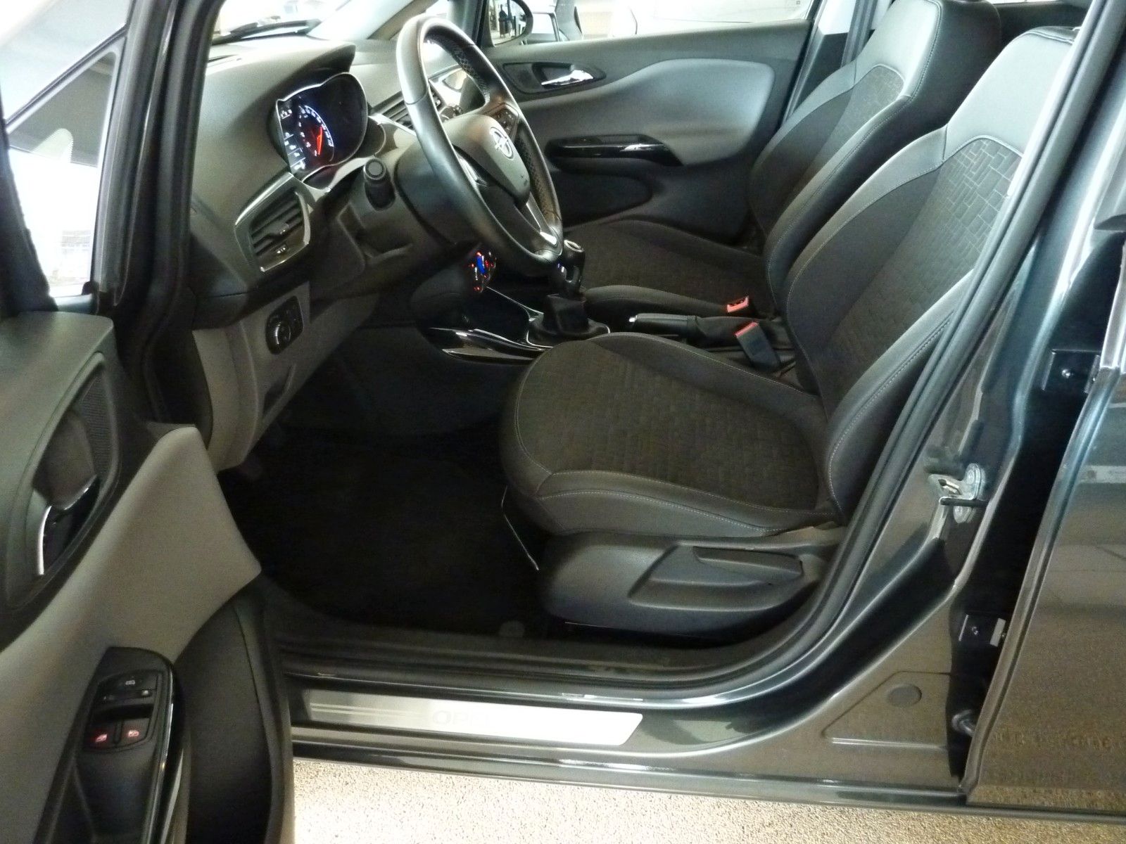 Fahrzeug 13 Fahrzeugabbildung Opel Corsa 1.4 Turbo ecoFLEX INNOVATION 74kW S/S