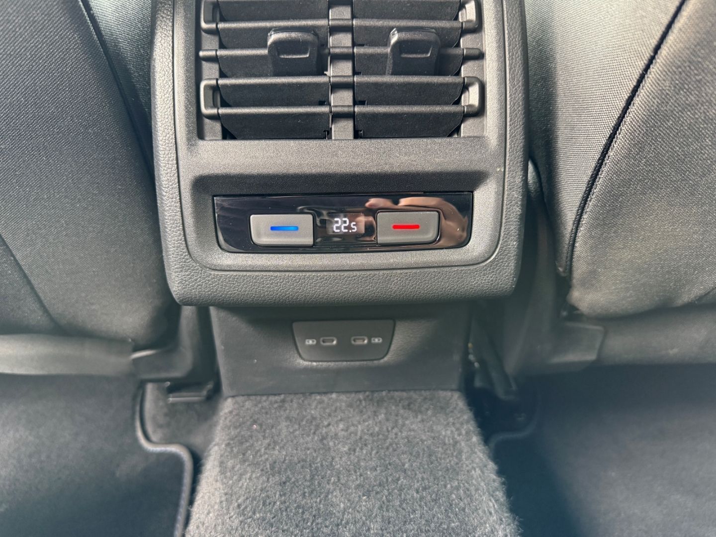 VW Golf VIII GTE  Navi LED ACC Carplay 8Fach Alu - Image 20