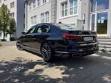 BMW 750i x Drive traumhafte Ausstattung  - BMW 750: I