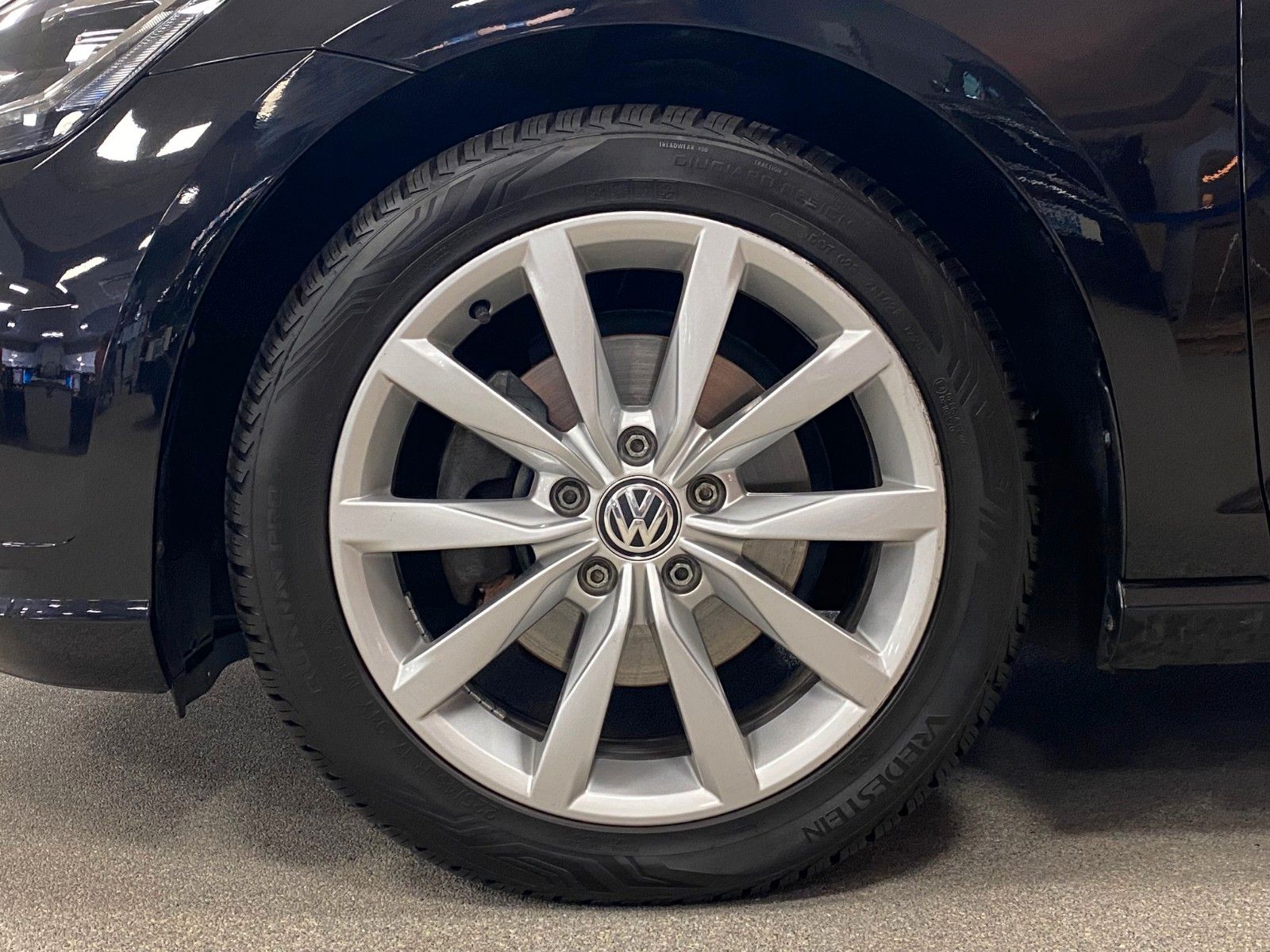 Fahrzeugabbildung Volkswagen Golf  7 1.4 TSI Highline+NAVI+LED+ergoActive+ACC