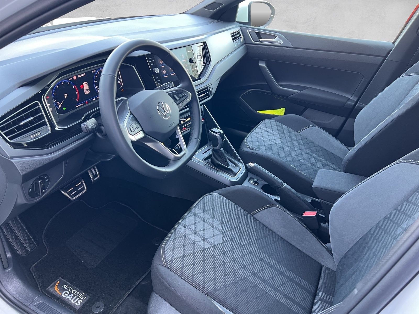 Taigo R-Line 1.5 TSI DSG AHK*Navi*Kamera