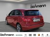 Mercedes-Benz B 180 BlueEfficiency NAv USB Park-Assist Sport-P - Mercedes-Benz B 180 mit Benzin-Antrieb: Limousine