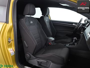 Volkswagen Golf - 10