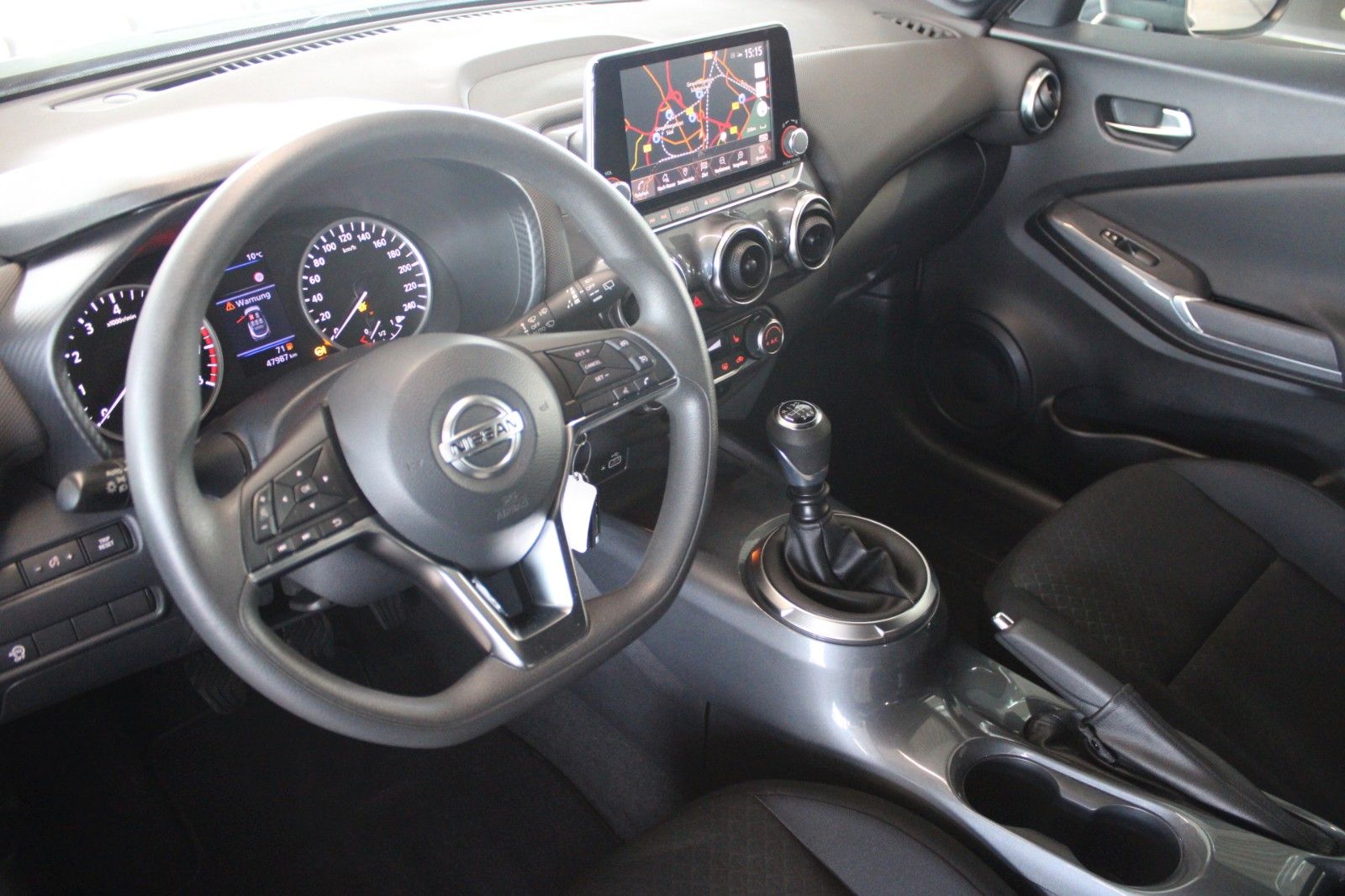 Fahrzeugabbildung Nissan JUKE ACENTA DAB NAVI LED Kamera SHZ aus 1.Hand