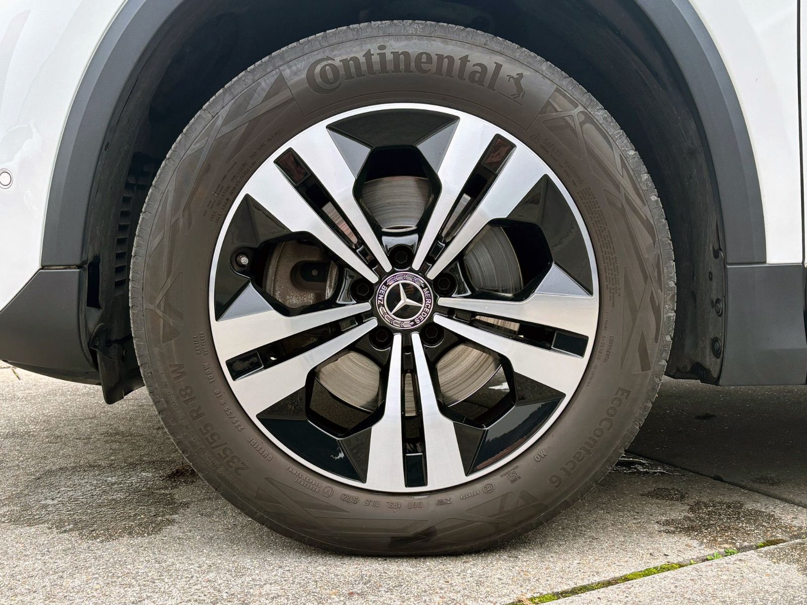 Fahrzeugabbildung Mercedes-Benz GLA250 4Matic Progressiv AHK KAM AMBI SHZ LED BT