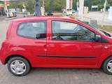 Renault TWINGO 92,000 KM Allwetter Reifen - Renault Twingo in Lübeck
