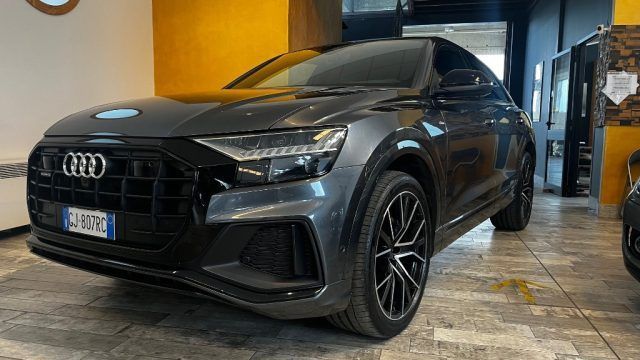 Audi AUDI Q8 50 TDI 286 CV tip. Sport-s line cerchi 2