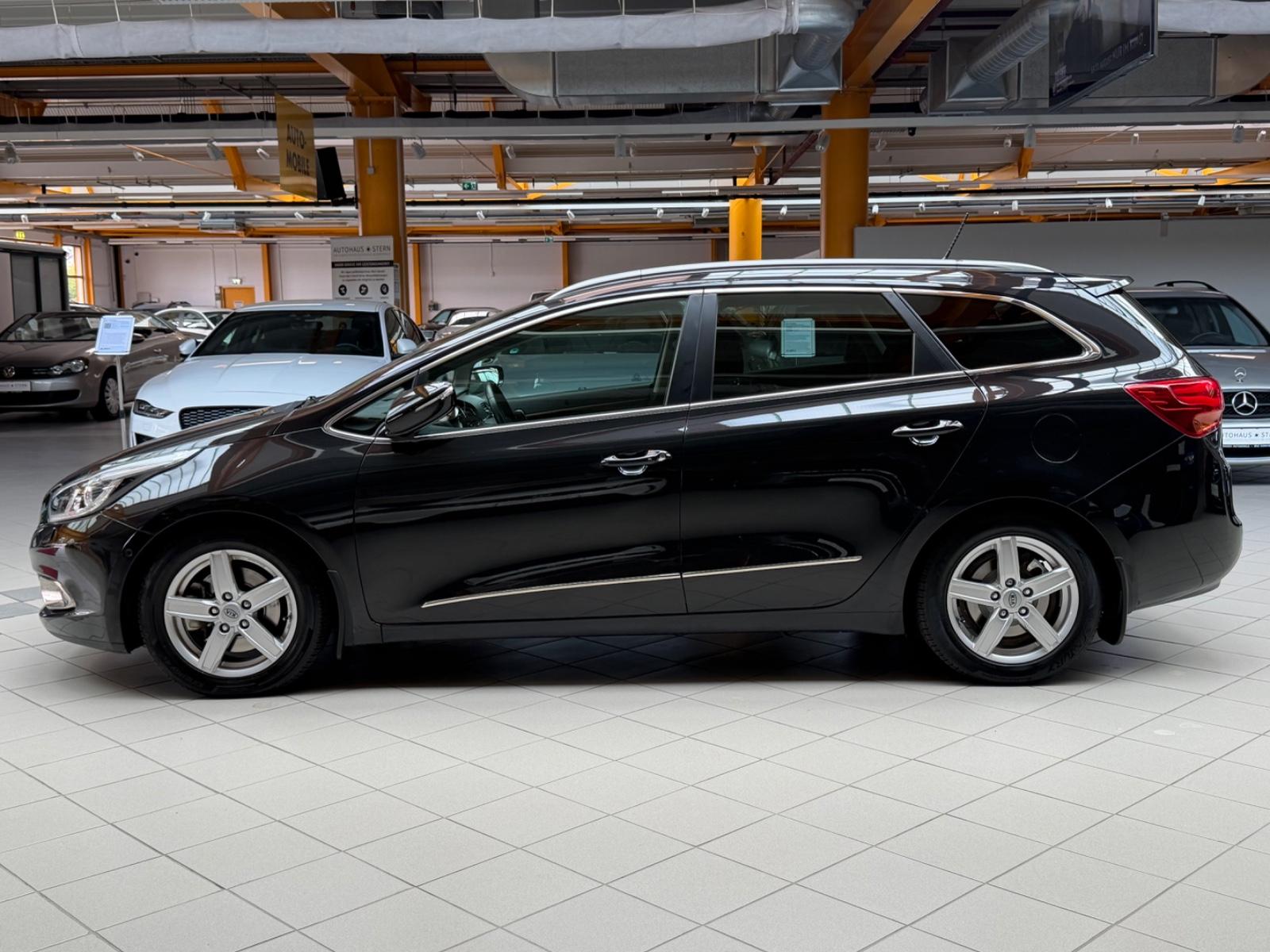 Kia Ceed Kombi Platinum Edition|Kamera|Xenon|LHZ|AHK