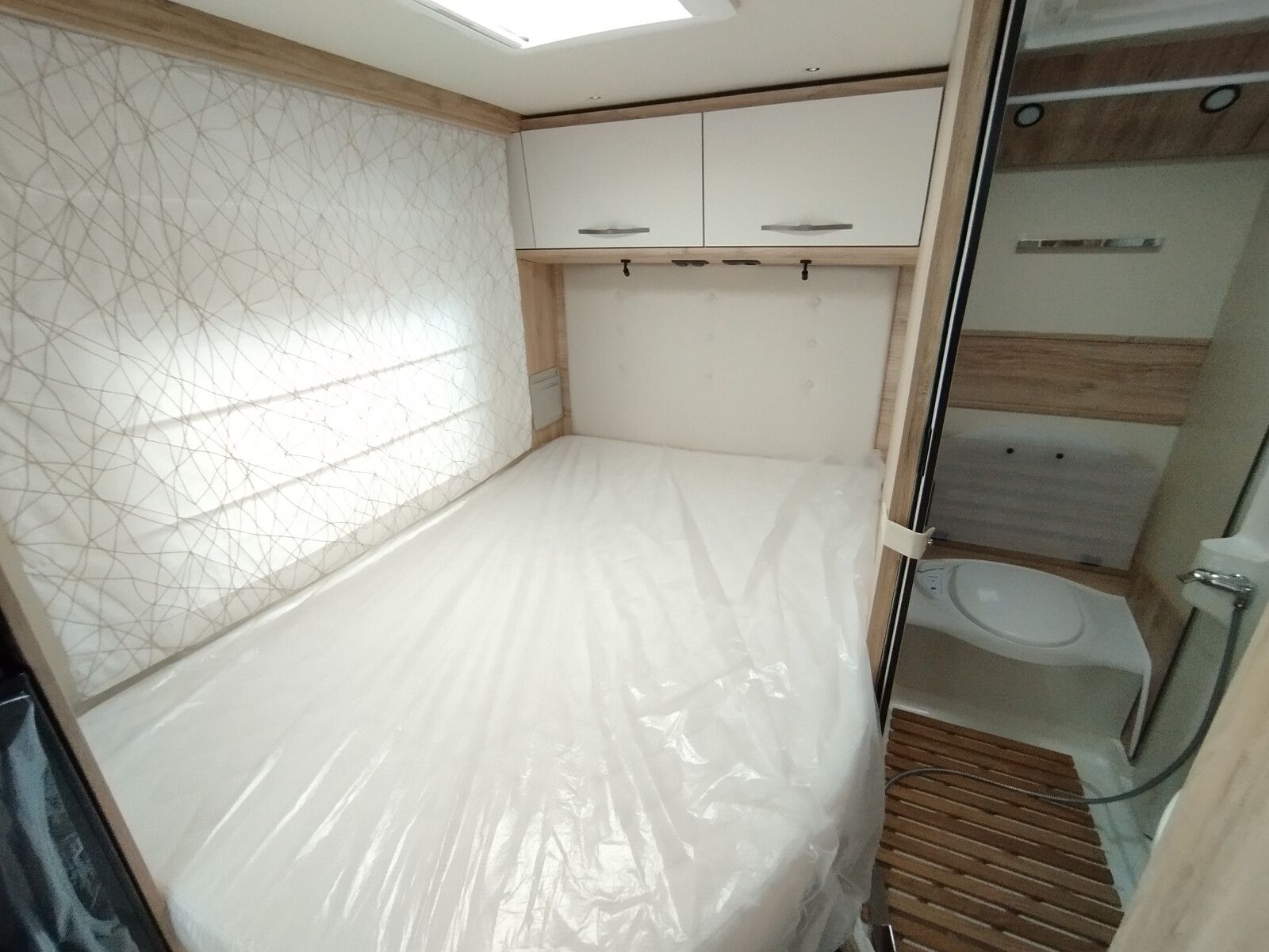 Fahrzeugabbildung Eura Mobil Profila T PT 675 SB 180 PS Aut. Mondial Plus