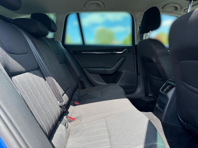 Octavia Combi Style 1.5 TSI AHK RearView Climatr