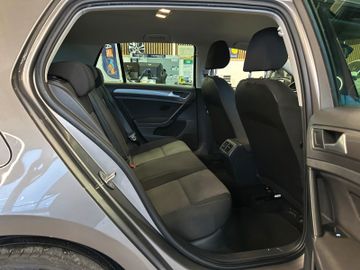 Volkswagen Golf VII Lim. Sound Start-Stopp *Navi*Kamera*