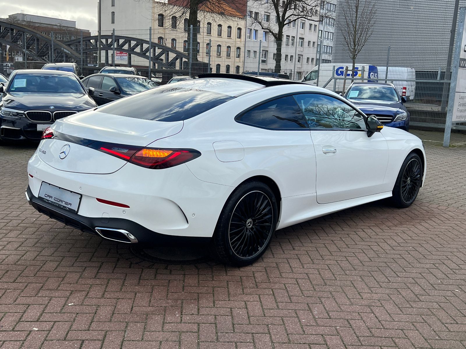 Fahrzeugabbildung Mercedes-Benz CLE 200 AMG LINE PREMIUM PANORAMA SITZKLIMA