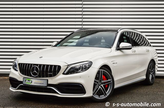 Mercedes-Benz Mercedes-AMG C 63 S T Multibeam Carbon 360° Pano