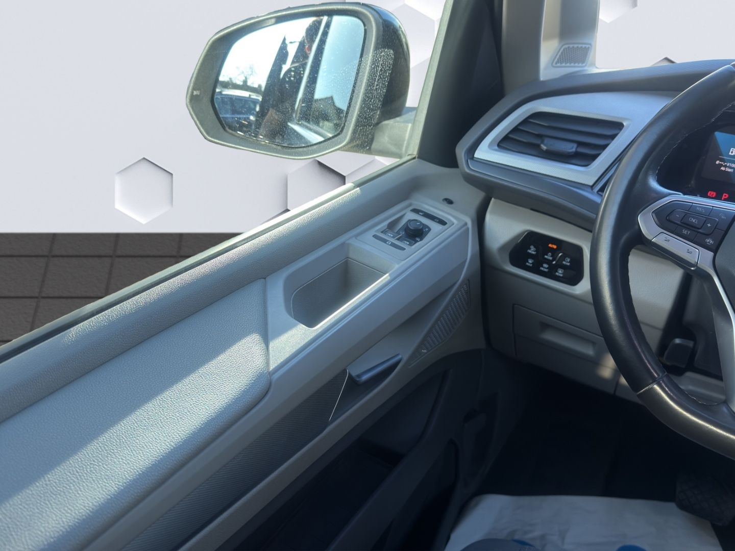 T7 Multivan Basis 2.0 TDI 110kW MatrixLED PanoDa