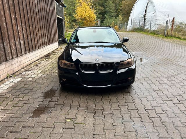 BMW E91 325D Facelift