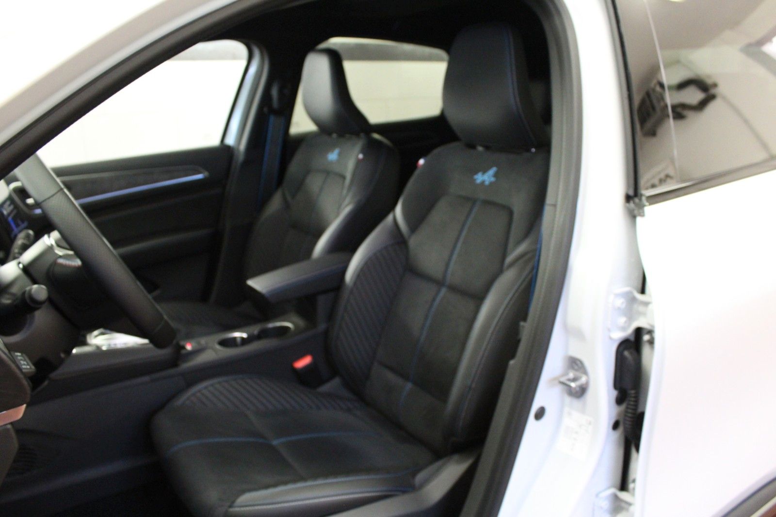 Fahrzeugabbildung Renault Arkana E-TECH Full Hybrid 145 Esprit Alpine