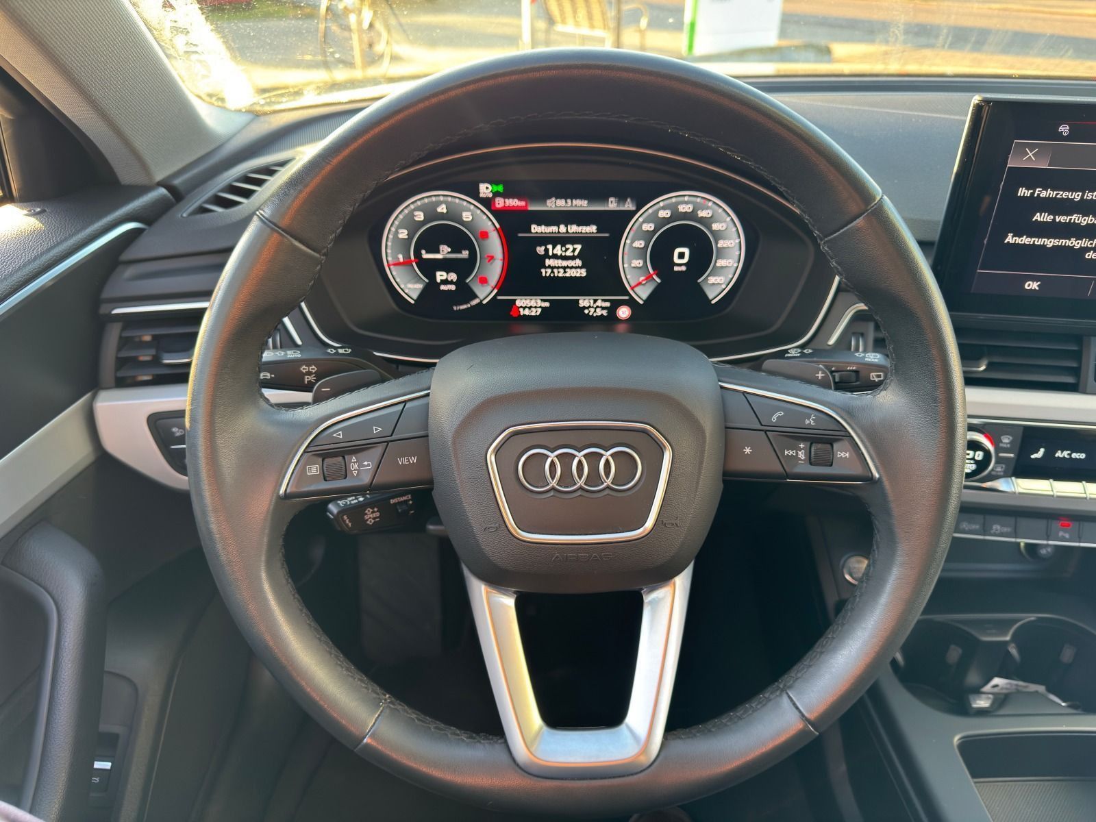 Fahrzeugabbildung Audi A4 Avant S line 204PS Stronic*LED*NAVI*Tour*Allw