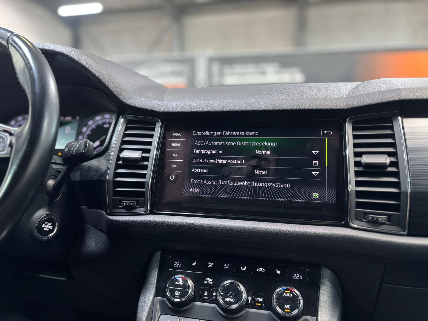 Fahrzeugabbildung SKODA Kodiaq 4x4#LED#ACC#Spur#Standh.#Ambiente#Leder#K