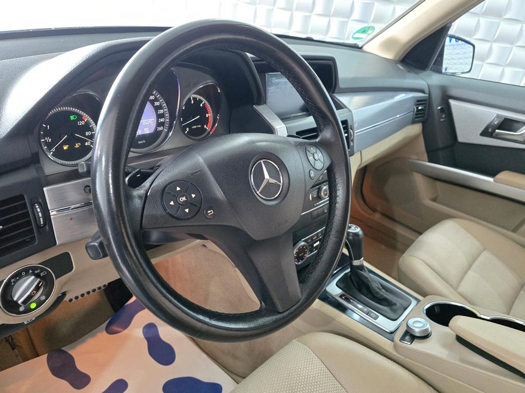 Mercedes-Benz GLK 320