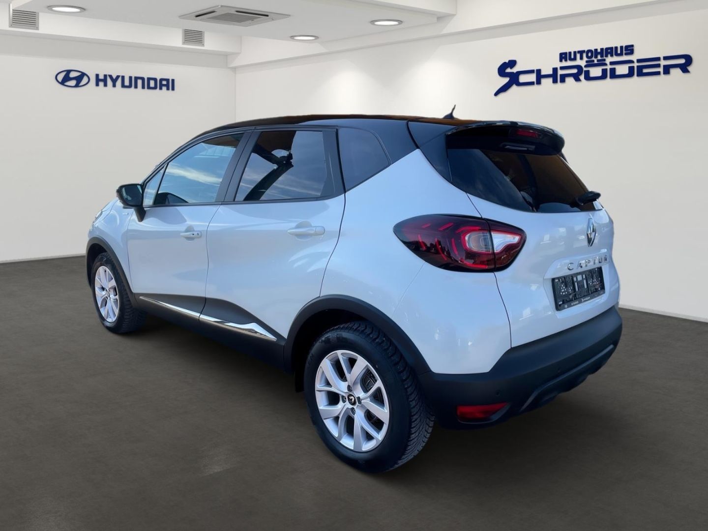 Fahrzeugabbildung Renault Captur 1.3 Limited Allwetter Sitzheizung Tempoma