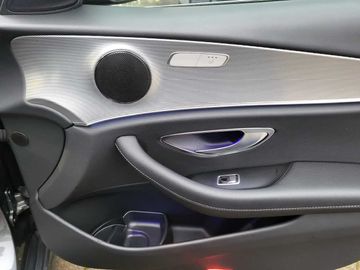 Fahrzeugabbildung Mercedes-Benz E 220 d 9G-TRONIC AMG Line LED Widescreen Comman