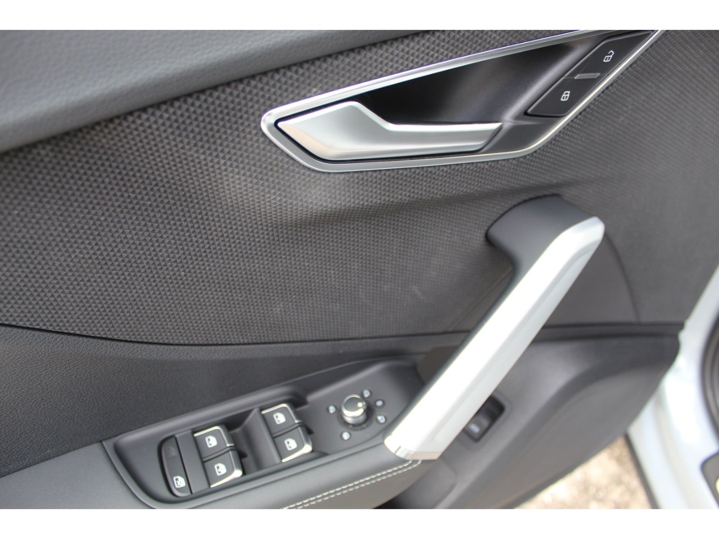 Q2 35TFSI Str. Assistenz*Navi*S-Line*Stylepaket!